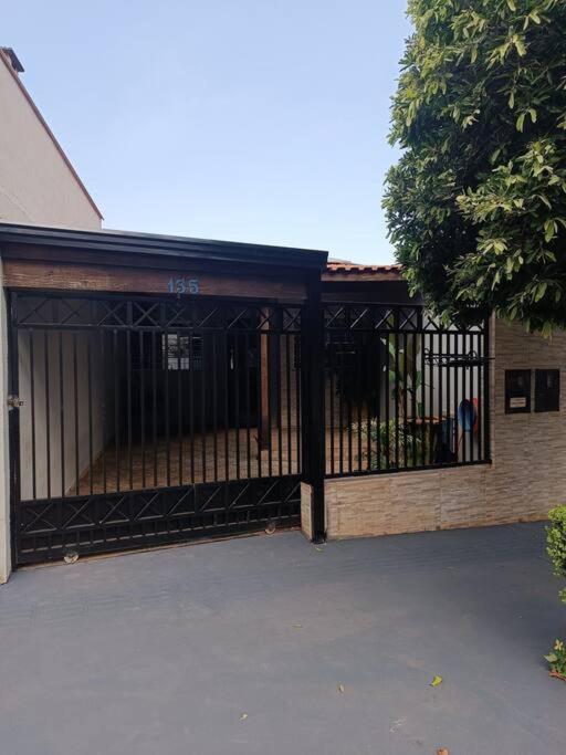 Gray House 4 Londrina - Pr Βίλα Εξωτερικό φωτογραφία